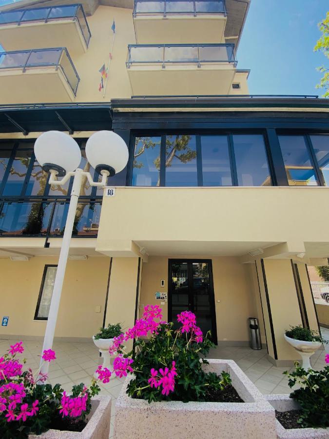 Hotel Abay Rimini Exterior foto