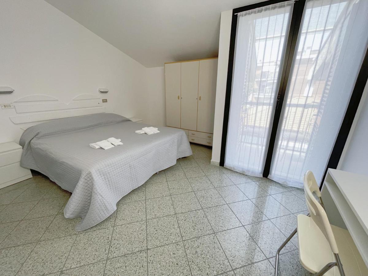 Hotel Abay Rimini Exterior foto