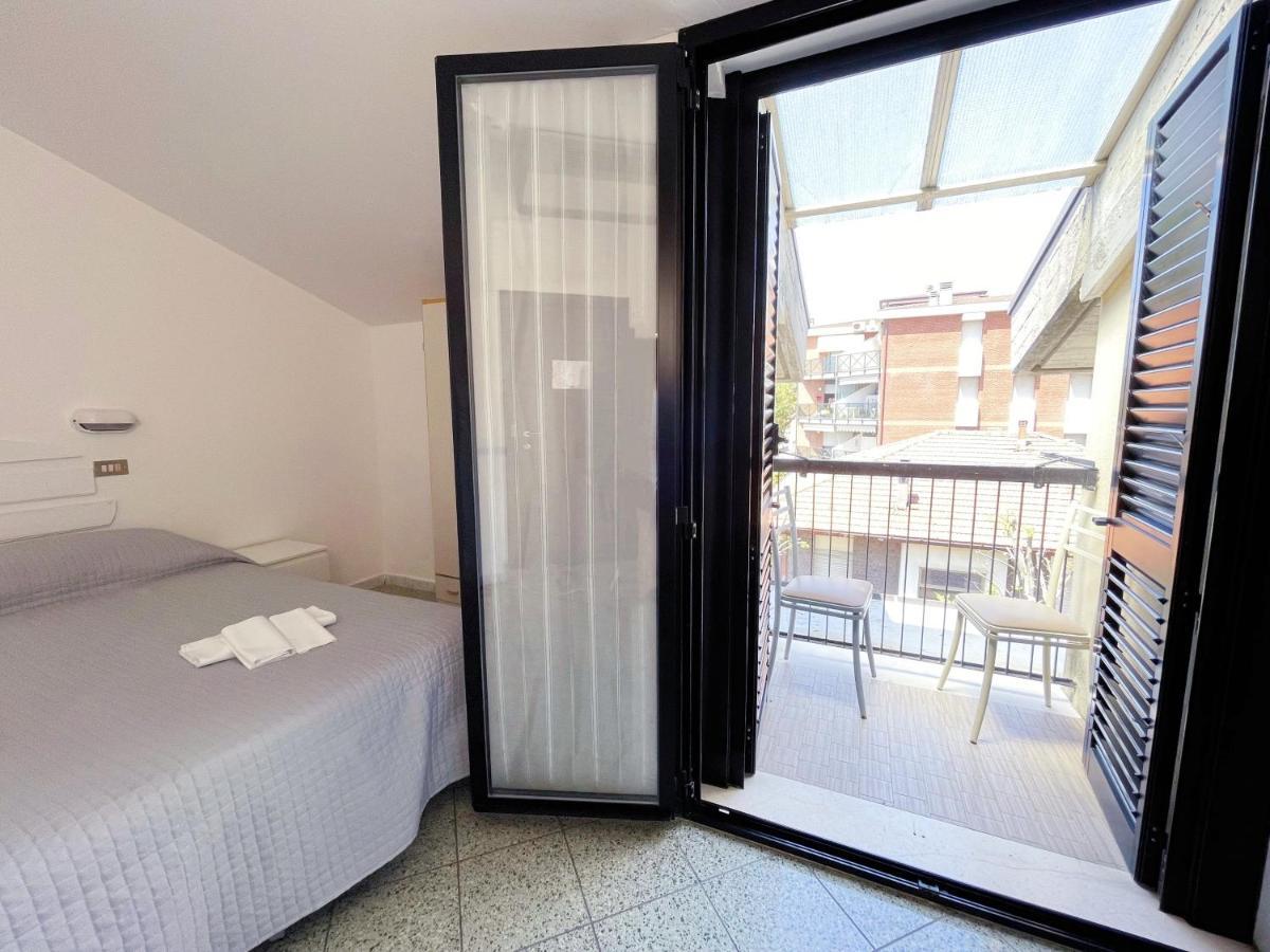 Hotel Abay Rimini Exterior foto