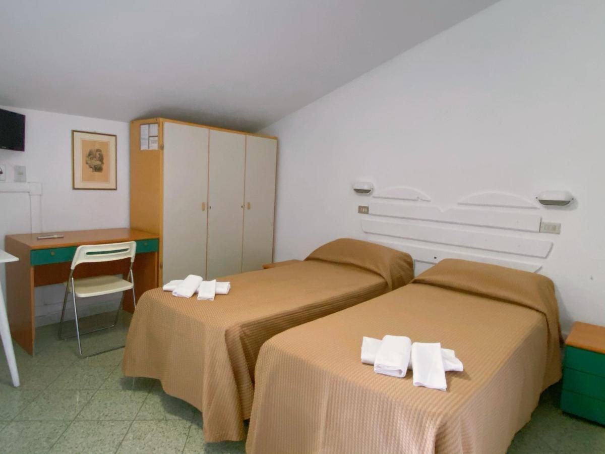 Hotel Abay Rimini Exterior foto